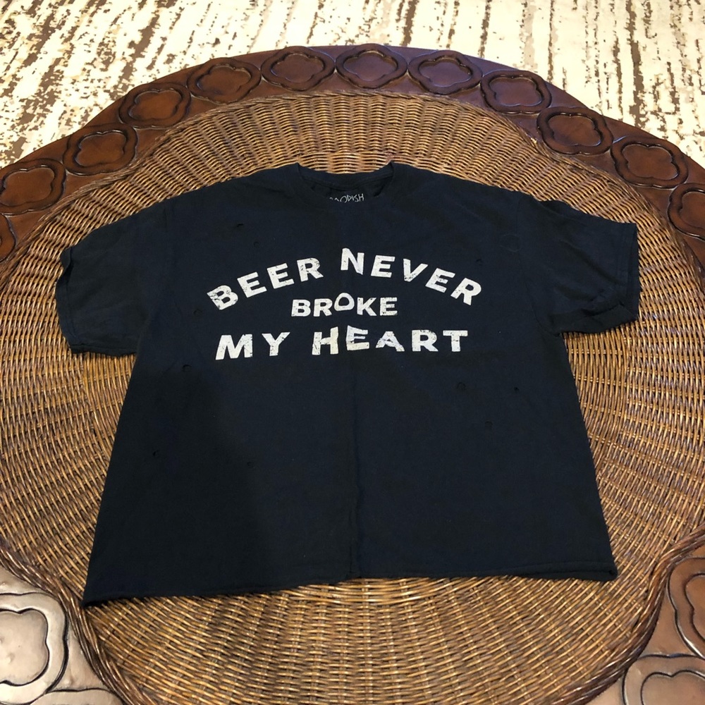 Black crop tee